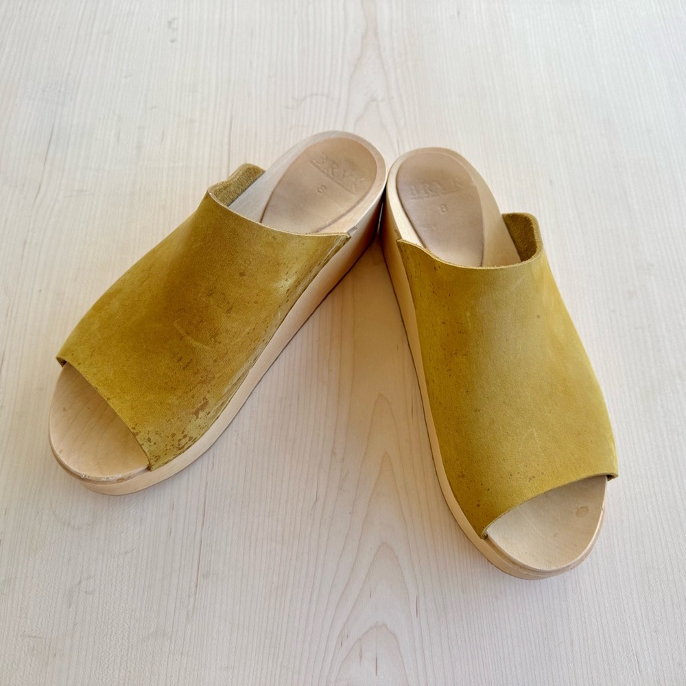 Bryr Mustard Yellow Suede Slide Sandals - Picture 6 of 6